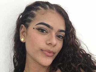 Erotikus videocsevegés MadisonnGrey