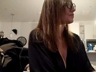 Erotikus videocsevegés MaeLovelyOne