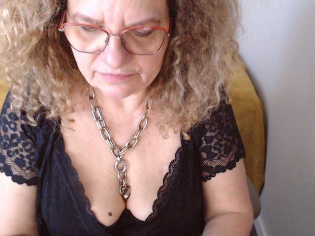 Fényképek maggiemilff68 #mistress #mommy #roleplay #squirt #cei #joi #sph - PM 40 tok - every flash 50 tok - masturbate and multisquirt 450- one tip