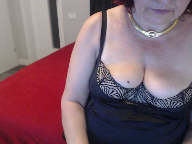 Fényképek maggiemilff68 #mistress #mommy #roleplay #squirt #cei #joi #sph - every flash 50 tok - masturbate and multisquirt 450- one tip