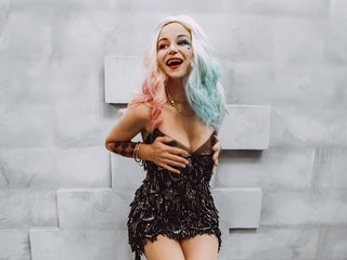 Erotikus videocsevegés magic-kitty