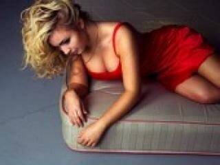 Erotikus videocsevegés maleficent6