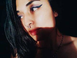 Erotikus videocsevegés MalejaB