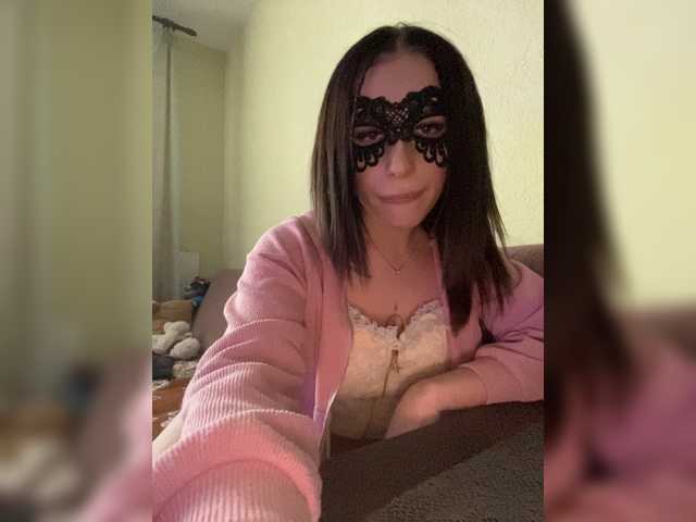 Fényképek TwE_cherries topic: Hello there) For tokens in private messages, I can only say thank you, tokens only in the general chat) Lovens lvl: 2, 10, 30, 60, 100, 200, 300, 555 ) I do not remove the mask even in private, only beautiful eyes)