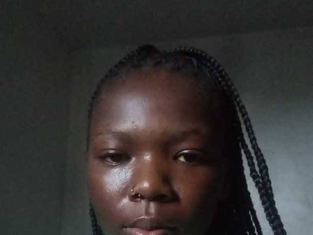 A profil fényképe Mamsy-1