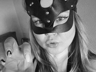 Erotikus videocsevegés MariKyri