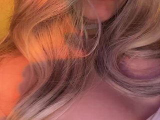 Erotikus videocsevegés Mer_U