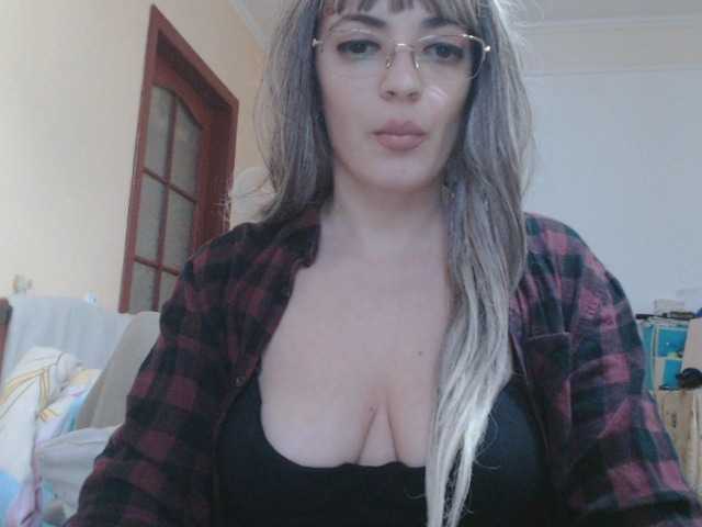 @sofar done, @remain left showing sisi))))play with tits and pussy
