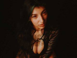 Erotikus videocsevegés Marllena