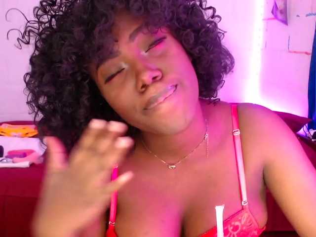 Fényképek Mary-Johnson Hi!! Make me happy with your tips #ahegao #ebony #anal #glasses #latina @sweetvj0626 Follow me on my instagram