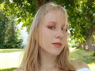 Erotikus videocsevegés Mary-Kitty