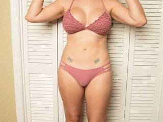 Erotikus videocsevegés Maskedbootie