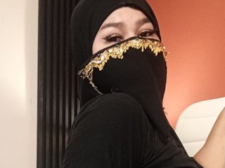 Erotikus videocsevegés may-hadi