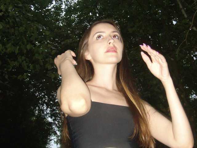 A profil fényképe May-Rose