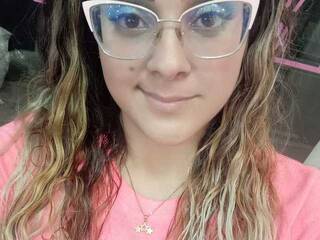 Erotikus videocsevegés MayaMartins