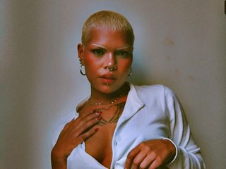 Erotikus videocsevegés Maze-silver-star