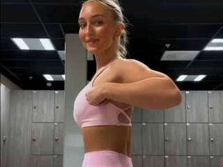 Erotikus videocsevegés VivienSabo