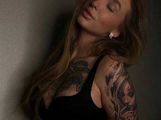 Erotikus videocsevegés AnlinaW