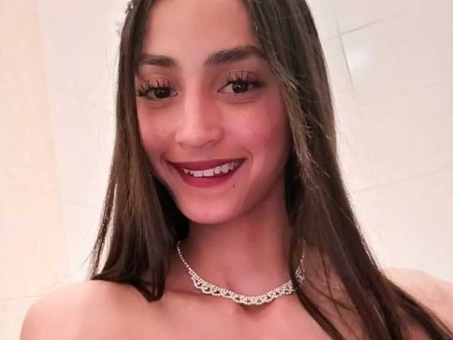 A profil fényképe Megan-Noha