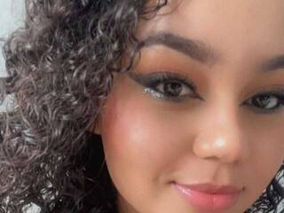 Erotikus videocsevegés Meghan-Duff