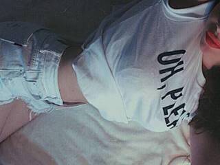 Erotikus videocsevegés melanisa