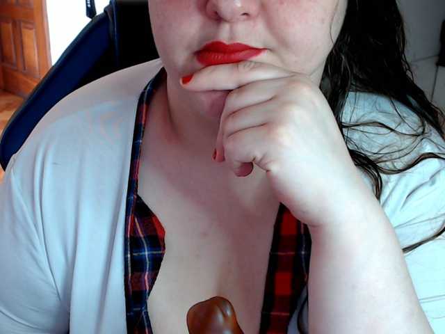 Fényképek Kimberly_BBW IS MY HAPPY BRITDAY MAKE ME VIBRATE WITH TOKENS I WANT TO RUN