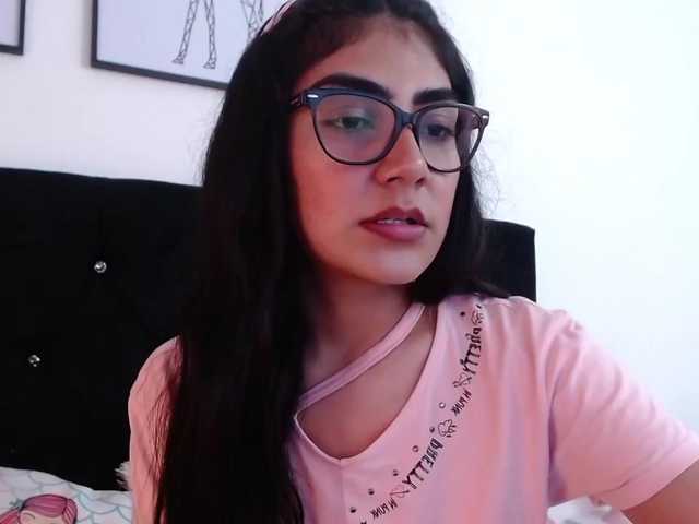 Fényképek melissamartin Hi guys, Please come and make me cum today♥️♥️♥️ All request for the menu #latina #new #petite