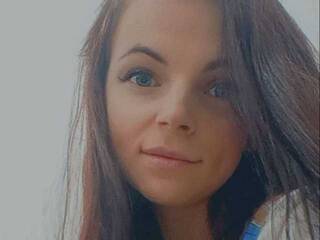 Erotikus videocsevegés MensonAlice