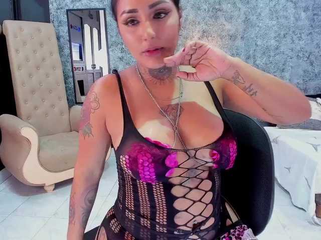 Fényképek Meredith-rave My pussy wants eat that cock /1@PussyRide 2@AnalBead show // pvt on// personalize your videos// #sexy #bigboobs #bigass #latina #milf #squirt #lovense #colombia