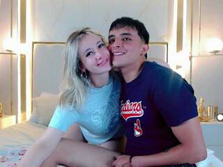 Erotikus videocsevegés MIA-ANDBASTHIAN