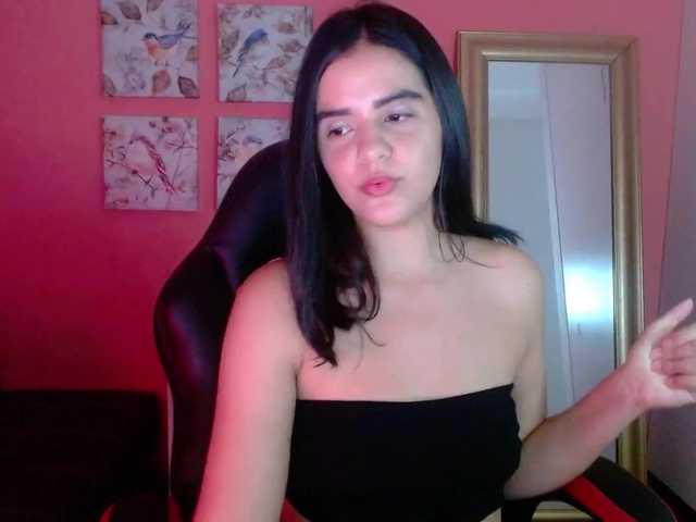 Fényképek mia-collins Hi guys, thanks to all the people who support my show with tkns, I'm a Latina woman, with a huge bush in my pussy, armpits and anus, if you love natural women I know you'll like it! Please, before using my tip menu, use my Pm or write me in public