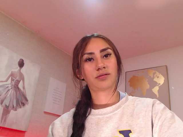 Fényképek mia-se hello guys today is my first day I hope to spend a nice day you, help me meet my goal naked 120 goals