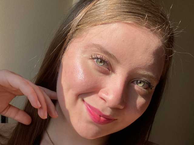A profil fényképe MiaaCeleste