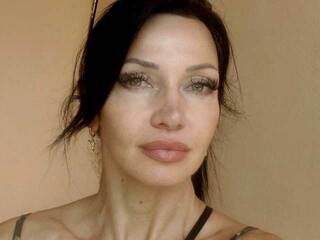 Erotikus videocsevegés MiaAmour