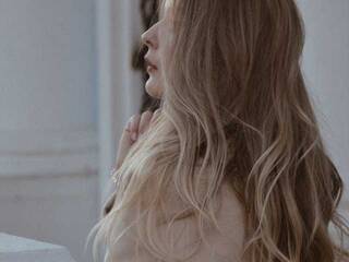 Erotikus videocsevegés MiaDevil29