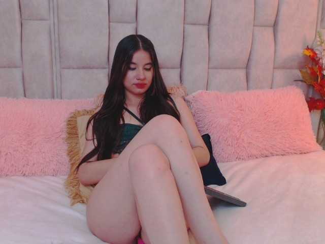 Fényképek MiaDunof1 hi guys i want you to vibrate me .im addicted to feeling , pink toy ready mmm lets fuck me