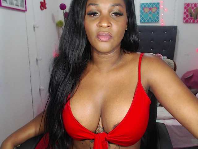 Fényképek miagracee Welcome to my room everybody! i am a #beautiful #ebony #girl. #ready to make u #cum as much as you can on #pvt. #sexy #mature #colombian #latina #bigass #bigboobs #anal. My #lovense is #on! #CAM2CAM #CUMSHOW GOAL
