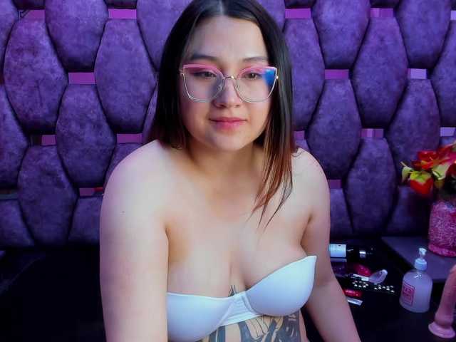 Sugárzási képernyőképek MiaHarvey