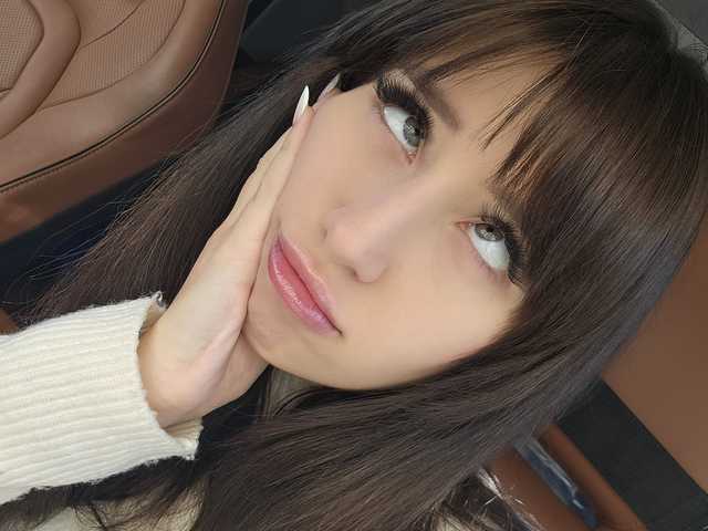 A profil fényképe violetttttkabc