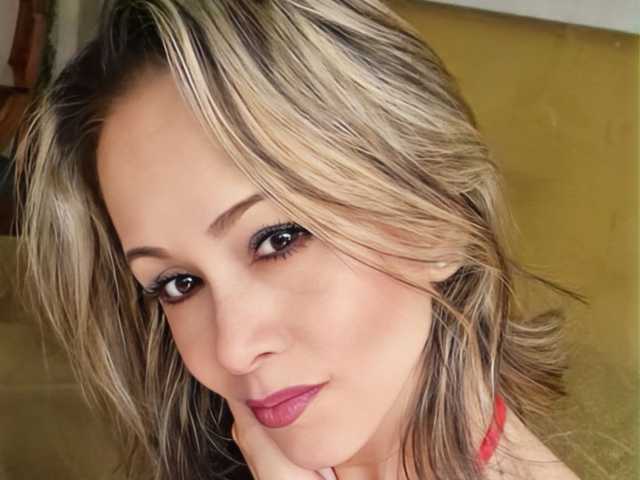 A profil fényképe miasirenlive