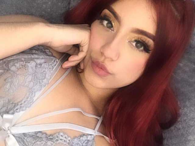A profil fényképe MiaWhite