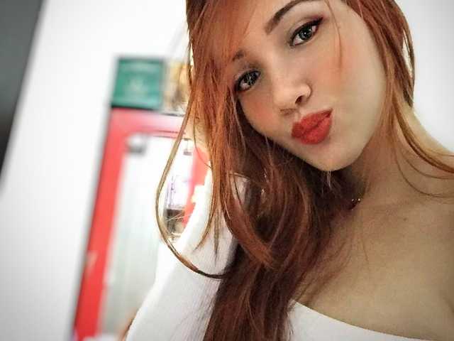 A profil fényképe michell-10