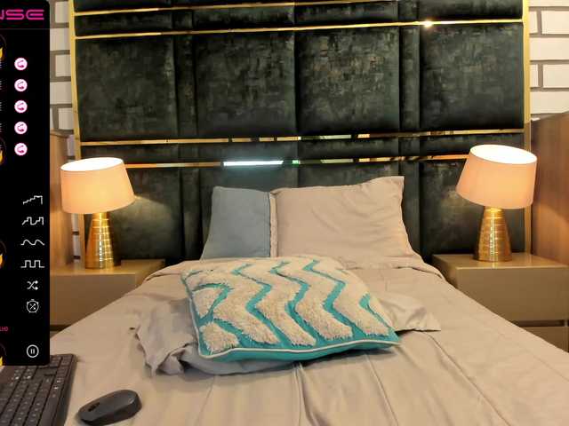 Sugárzási képernyőképek MiiaJones