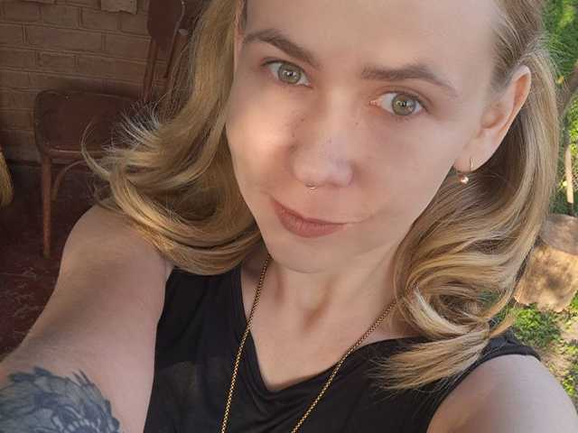 A profil fényképe mila-