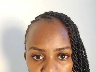 Erotikus videocsevegés Miladoll