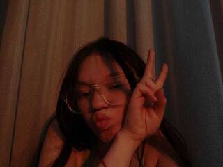 Erotikus videocsevegés Milakha