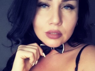 A profil fényképe -ALLSAINT-