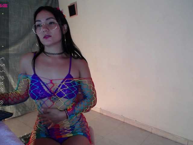 Fényképek Mileypink hey hey guys, welcome to my room naked [ 100 tokens left ] #shy #18 #new #teen #cute