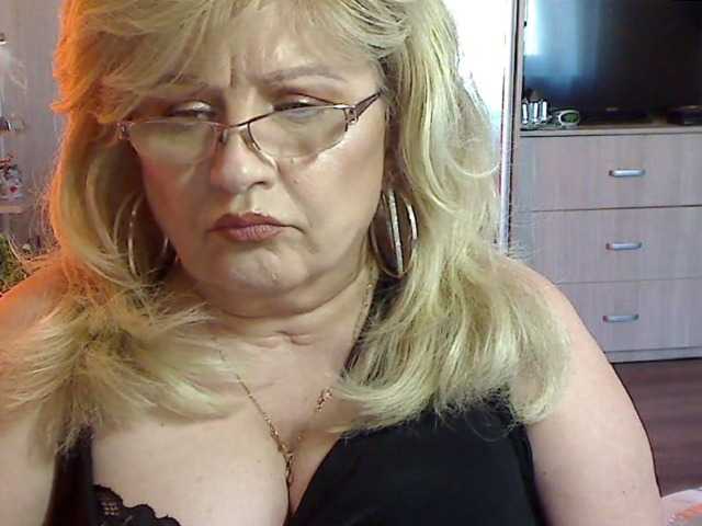 Fényképek MilfKarla Hi boys, looking for a hot MILF on a wheelchair..?if you want to make me happy, come to me;)