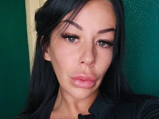 Erotikus videocsevegés Milfymaddy